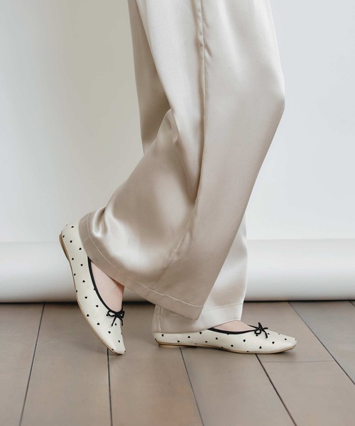 EVOL（イーボル）の「ソフトスクエアトゥバレエ【ブラック・シルバーのみ晴雨兼用】（バレエシューズ・レディース・ブラック/シルバー・22.5/23/23.5/24/25/24.5/22）」の14枚目の写真