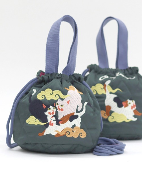 HOUSTON(ヒューストン)の「HOUSTON(ヒューストン)刺繍エフェクトバッグ/巾着ミニショルダー/ユニセックス(ショルダーバッグ・レディース・ブルー/グリーン/オレンジ/イエロー/ブルー系その他/ミント/ピンク/オリーブ/スモークピンク/ブルー系その他2/ネイビー/グリーン系その他/レッド/ライトピンク/ダークグリーン/イエロー系その他/グリーン系その他2/ピンク系その他・FREE)」の2枚目の写真
