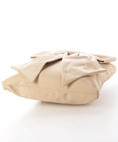 cache cache(カシュ カシュ)の「カシュカシュ cachecache / リボン付タテ型トートバッグ(トートバッグ・レディース・ベージュ/シルバー/ブラック・FREE)」の9枚目の写真