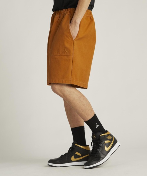 JORDAN BRAND(ジョーダンブランド)の「ジョーダン エッセンシャル メンズ ウーブン ショートパンツ / Jordan Essentials Men's Woven Shorts FV7265-228 Desert Bronze(その他パンツ・メンズ・ブラウン系その他2・S/M/L/2XL/XL/XS)」の2枚目の写真