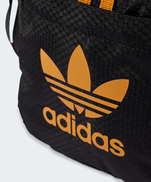 adidas（アディダス）の「スモールアイテム バッグ / アディダスオリジナルス adidas Originals（ショルダーバッグ・メンズ・ブラック・FREE）」の5枚目の写真