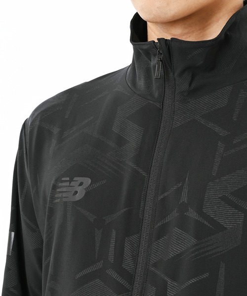 NEW BALANCE(ニューバランス)の「Black Out ストレッチウーブンフルジップジャケット(ジャージ・メンズ・ベージュ/ブラック/チャコールグレー・LARGE/MEDIUM/SMALL)」の6枚目の写真