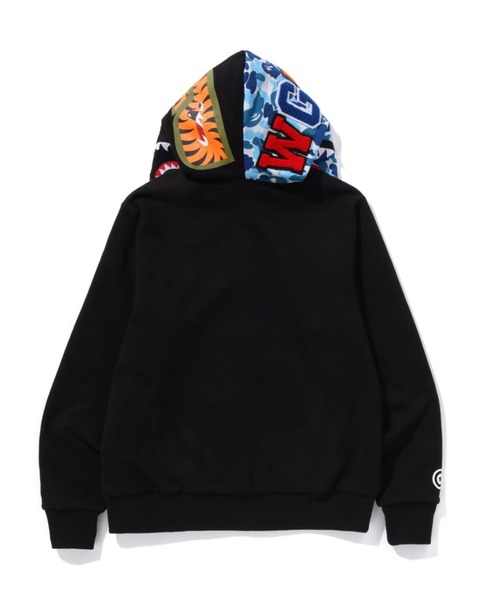A BATHING APE（アベイシングエイプ）の「ABC CAMO REVERSIBLE SHARK