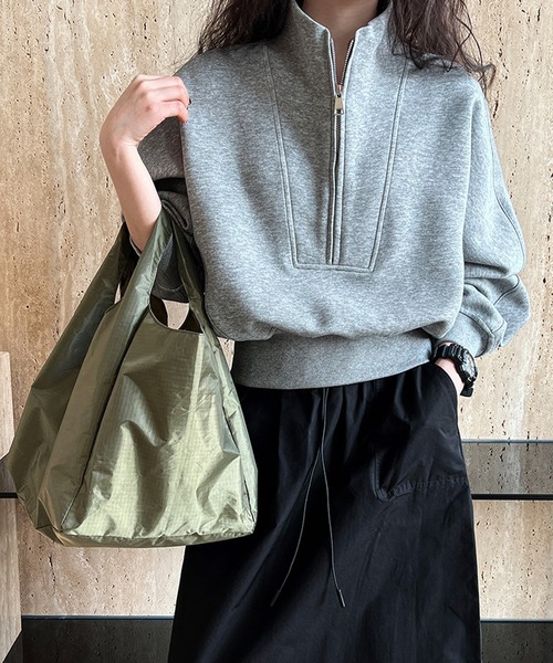 SUWDEE(スーディー)の「half zip sweat pullover(スウェット・レディース・アイボリー/グレイッシュベージュ/グレー・FREE)」の10枚目の写真