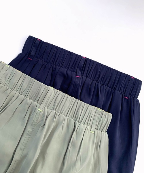 Q（キュー）の「カーゴワイドパンツ（カーゴパンツ・レディース・オリーブ/ネイビー・MEDIUM）」の15枚目の写真