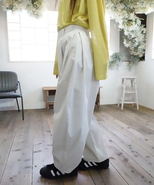 くるぽん セール】ツイルサイドタックコクーンパンツ（チノパンツ