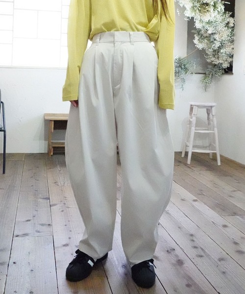 セール】ツイルサイドタックコクーンパンツ（チノパンツ