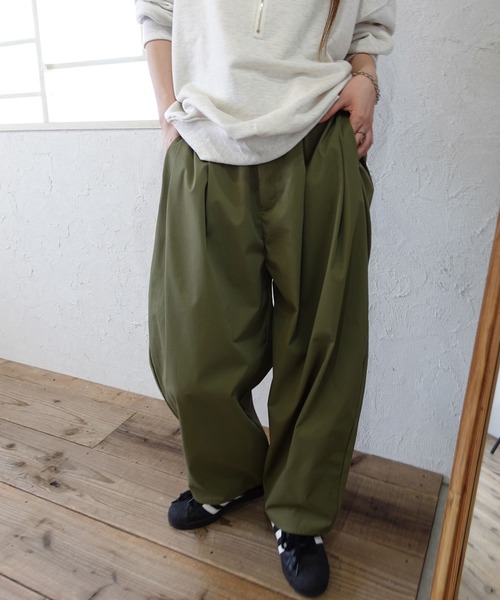 セール】ツイルサイドタックコクーンパンツ（チノパンツ