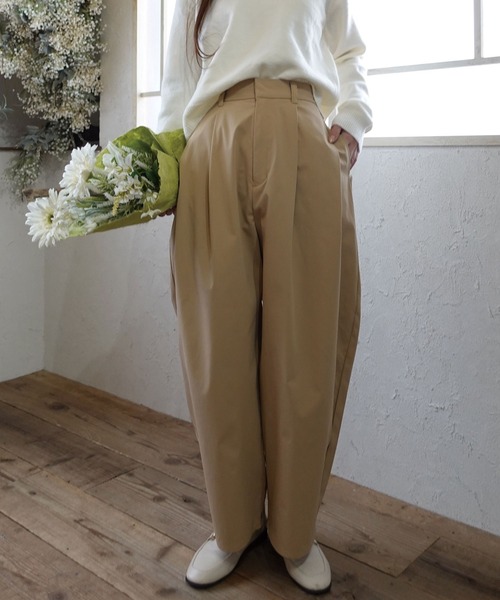 CORNERS（コーナーズ）の「ツイルサイドタックコクーンパンツ（チノパンツ・レディース・ベージュ/カーキ/アイボリー/ブラック・M）」の7枚目の写真