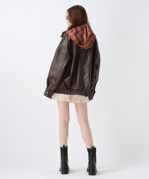 FOREVER 21（フォーエバー トゥエンティーワン）の「【2025SS】ヴィンテージライクフェイクレザービッグブルゾン（ブルゾン・レディース・グレー/ブラック/ブラウン/ナチュラル・FREE）」の22枚目の写真