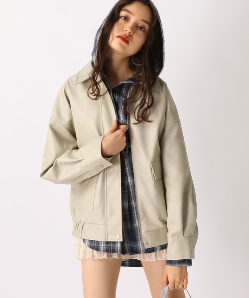 FOREVER 21（フォーエバー トゥエンティーワン）の「【2025SS】ヴィンテージライクフェイクレザービッグブルゾン（ブルゾン・レディース・グレー/ブラック/ブラウン/ナチュラル・FREE）」の8枚目の写真