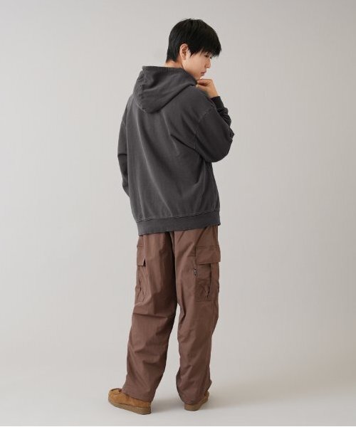 GLAZOS(グラソス)の「【大人向けサイズあり】裏毛・ピグメント加工刺繍ロゴパーカー(パーカー・キッズ・グリーン/チャコールグレー/ブルー・S/LL/L/M)」の18枚目の写真