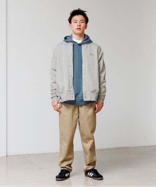 GLAZOS(グラソス)の「【大人向けサイズあり】裏毛・ピグメント加工刺繍ロゴパーカー(パーカー・キッズ・グリーン/チャコールグレー/ブルー・S/LL/L/M)」の14枚目の写真