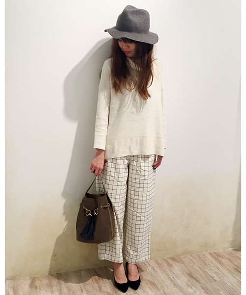 LIVI it（リヴィ イット）の「【LIVI it】カルゼタートル（ニット/セーター・レディース・ホワイト/グレー/ブルー/ブラック・FREE）」の12枚目の写真