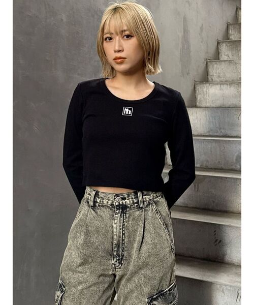 MURUA（ムルーア）の「マークロゴクロップドトップス（Tシャツ/カットソー・レディース・ブラック/グレー/ホワイト/ピンク/ネイビー・FREE）」の14枚目の写真