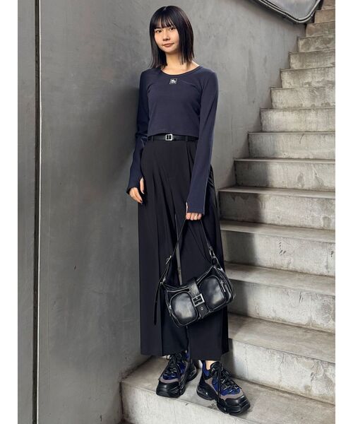 MURUA（ムルーア）の「マークロゴクロップドトップス（Tシャツ/カットソー・レディース・ブラック/グレー/ホワイト/ピンク/ネイビー・FREE）」の20枚目の写真