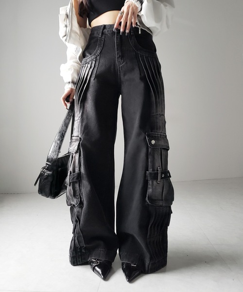 me+em select(ミームセレクト)の「【 4size 】カーゴプリーツブラックヴィンテージワイドデニム /cargo pleated black vintage wide denim(デニムパンツ・レディース・ブラック・X-LARGE/LARGE/MEDIUM/SMALL)」の5枚目の写真