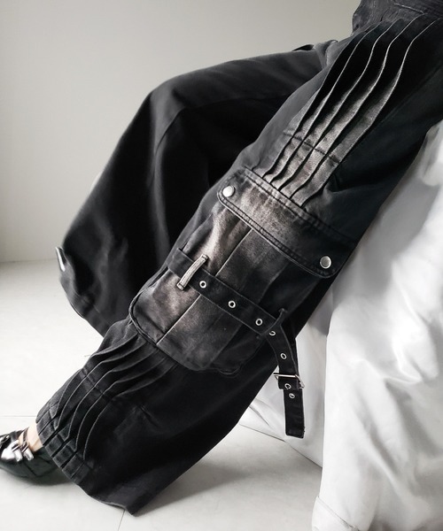 me+em select(ミームセレクト)の「【 4size 】カーゴプリーツブラックヴィンテージワイドデニム /cargo pleated black vintage wide denim(デニムパンツ・レディース・ブラック・X-LARGE/LARGE/MEDIUM/SMALL)」の10枚目の写真