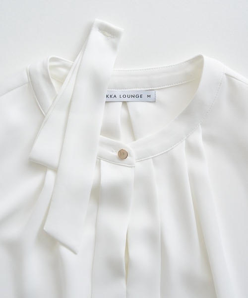 3WAYニットシャツ ホワイト ボウタイ付き IKKA LOUNGE ブラウス シャツ 3WAYボウタイ付きブラウス レディース