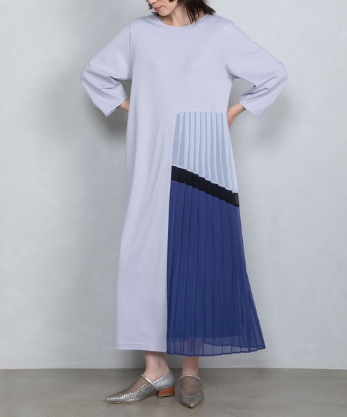 MARECHAL TERRE（マルシャルテル）の「サイドプリーツワンピース（ワンピース・レディース・グレー/ブラック/グレイッシュベージュ/ライトブルー・MEDIUM）」の10枚目の写真