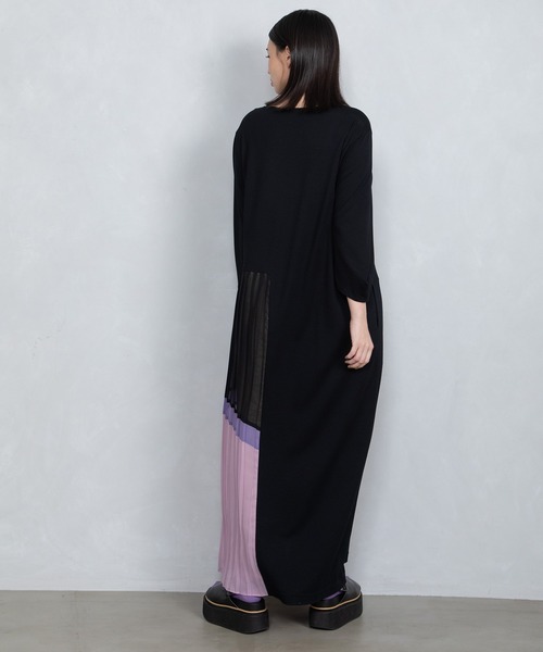 MARECHAL TERRE（マルシャルテル）の「サイドプリーツワンピース（ワンピース・レディース・グレー/ブラック/グレイッシュベージュ/ライトブルー・MEDIUM）」の6枚目の写真