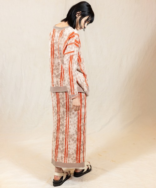 OSMOSIS（オズモーシス）の「ジャガードニットプルオーバー（ニット/セーター・レディース・ベージュ/グレイッシュベージュ/ネイビー・ONE SIZE）」の10枚目の写真