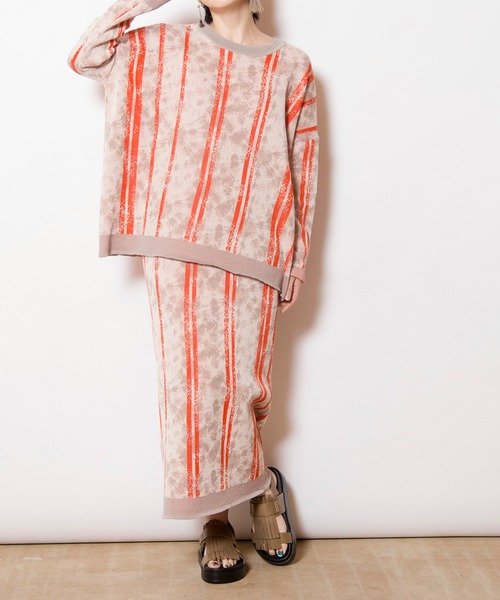 OSMOSIS（オズモーシス）の「ジャガードニットプルオーバー（ニット/セーター・レディース・ベージュ/グレイッシュベージュ/ネイビー・ONE SIZE）」の15枚目の写真