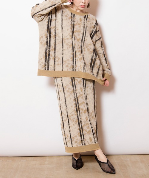 OSMOSIS（オズモーシス）の「ジャガードニットプルオーバー（ニット/セーター・レディース・ベージュ/グレイッシュベージュ/ネイビー・ONE SIZE）」の22枚目の写真