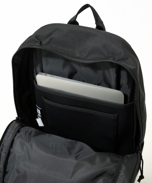 NEW ERA(ニューエラ)の「【NEW ERA/ニューエラ】SMART PACK UUC(バックパック/リュック・メンズ・ブラック・FREE)」の14枚目の写真