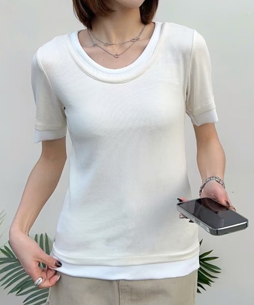 LOWO(ロワ)の「レイヤードデザインUネックTシャツ カットソー(Tシャツ/カットソー・レディース・チャコールグレー/ベージュ/オフホワイト・FREE)」の1枚目の写真