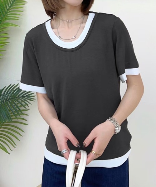 LOWO(ロワ)の「レイヤードデザインUネックTシャツ カットソー(Tシャツ/カットソー・レディース・チャコールグレー/ベージュ/オフホワイト・FREE)」の2枚目の写真