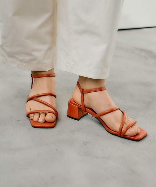 LEPSIM（レプシィム）の「チューブストラップサンダル　323225（サンダル・レディース・ブラック/オレンジ・MEDIUM/LARGE）」の3枚目の写真