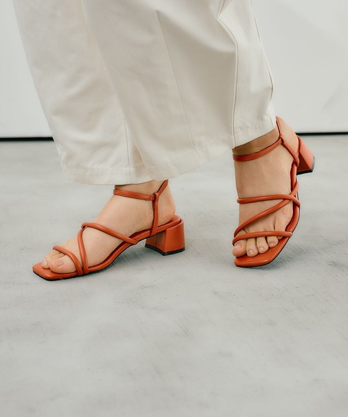 LEPSIM（レプシィム）の「チューブストラップサンダル　323225（サンダル・レディース・ブラック/オレンジ・MEDIUM/LARGE）」の4枚目の写真