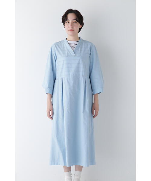 human woman（ヒューマンウーマン）の「◆製品染め刻み衿ワンピース（ワンピース・レディース・ベージュ/ブルー・MEDIUM）」の15枚目の写真