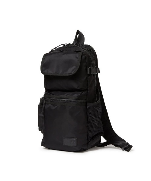 NEW ERA(ニューエラ)の「NEW ERA/ニューエラ Sling Body Bag 12L(ボディバッグ/ウエストポーチ・メンズ・ブラック/ブラック系その他・FREE)」の7枚目の写真