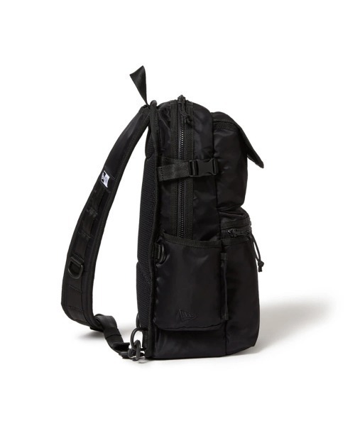NEW ERA(ニューエラ)の「NEW ERA/ニューエラ Sling Body Bag 12L(ボディバッグ/ウエストポーチ・メンズ・ブラック/ブラック系その他・FREE)」の15枚目の写真