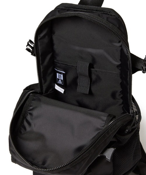 NEW ERA(ニューエラ)の「NEW ERA/ニューエラ Sling Body Bag 12L(ボディバッグ/ウエストポーチ・メンズ・ブラック/ブラック系その他・FREE)」の18枚目の写真