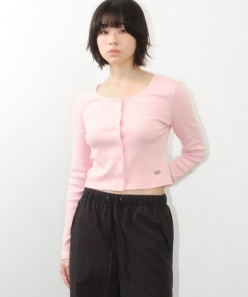 AMESWORLDWIDE(アメスワールドワイド)の「AMES WORLDWIDE/リブUネックカーディガン(カーディガン/ボレロ・レディース・ブラック/ホワイト/ピンク・FREE)」の3枚目の写真