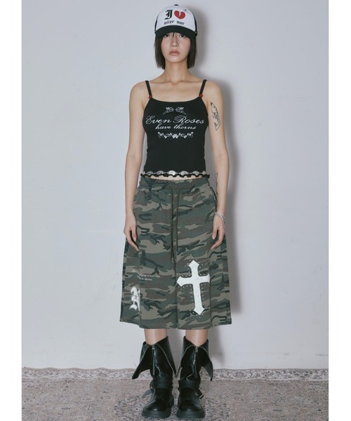 NIIER NOR(ニアノア)の「A'GEM/9 × .kom 『NIIER NOR/ニーアノア』 N-CROSS HALF PANTS/N クロス ハーフパンツ 【SET UP対応商品】(その他パンツ・レディース・カモフラージュ・FREE)」の2枚目の写真