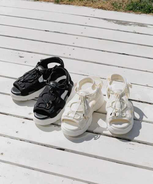 GLOBAL WORK（グローバルワーク）の「アソート厚底サンダル/324586（サンダル・キッズ・オフホワイト/ブラック系9/ブラック系・21cm/20cm/23cm/22cm）」の13枚目の写真