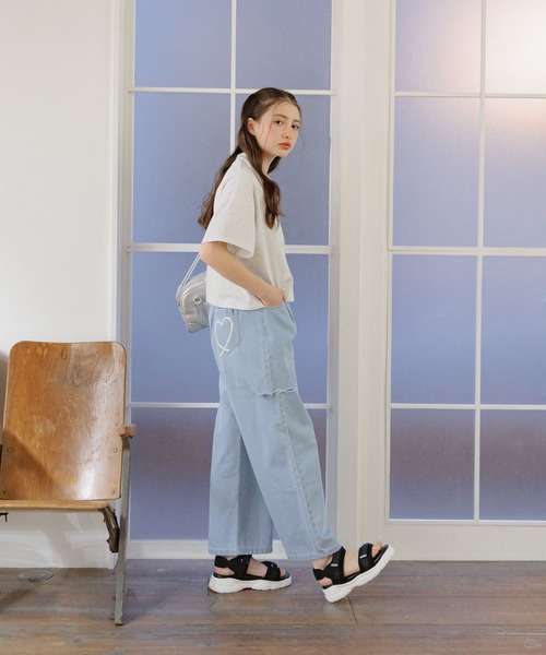 GLOBAL WORK（グローバルワーク）の「アソート厚底サンダル/324586（サンダル・キッズ・オフホワイト/ブラック系9/ブラック系・21cm/20cm/23cm/22cm）」の4枚目の写真