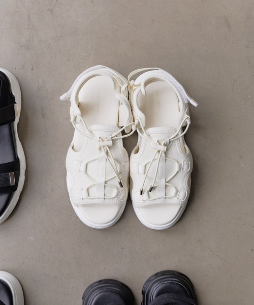 GLOBAL WORK（グローバルワーク）の「アソート厚底サンダル/324586（サンダル・キッズ・オフホワイト/ブラック系9/ブラック系・21cm/20cm/23cm/22cm）」の15枚目の写真