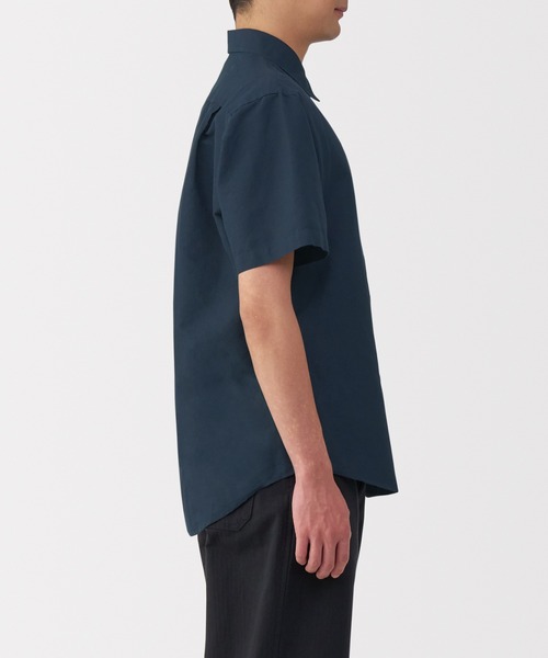 無印良品（ムジルシリョウヒン）の「紳士　ヘンプコットン半袖シャツ（シャツ/ブラウス・メンズ・スモーキーグリーン系/ネイビー/サンドベージュ/ホワイト・S/M/L/XL）」の5枚目の写真