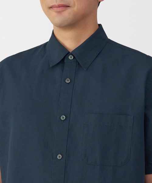 無印良品（ムジルシリョウヒン）の「紳士　ヘンプコットン半袖シャツ（シャツ/ブラウス・メンズ・スモーキーグリーン系/ネイビー/サンドベージュ/ホワイト・S/M/L/XL）」の7枚目の写真