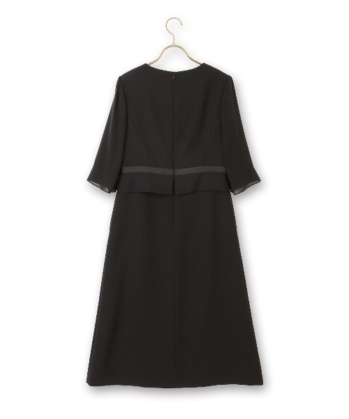 AOYAMA（アオヤマ）の「【ブラックフォーマル】自宅で洗える！２ピース風ロングワンピース〈大きいサイズあり〉〈取り外し可能リボン付き〉｜喪服・礼服・冠婚葬祭・オケージョン｜（ワンピース・レディース・ブラック・7号/9号/11号/13号/15号）」の3枚目の写真