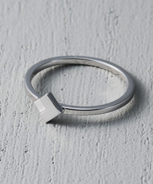 and cloud(アンドクラウド)の「Minimum Square Ring(リング・レディース・イエローゴールド/シルバー/ブラック・13号/11号/9号/15号)」の5枚目の写真