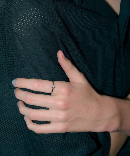 and cloud(アンドクラウド)の「Minimum Square Ring(リング・レディース・イエローゴールド/シルバー/ブラック・13号/11号/9号/15号)」の13枚目の写真