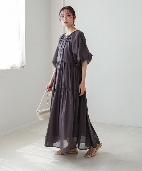 Bab(バブ)の「【S・Mサイズ展開】コットンボイルギャザーワンピース(ワンピース・レディース・チャコールグレー/アイボリー/ブルー・M/S)」の22枚目の写真