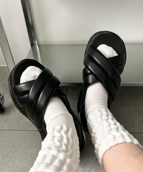 WEGO（ウィゴー）の「WEGO/パテッドクロス厚底サンダル（サンダル・レディース・ブラック/シルバー/オフホワイト・LARGE/MEDIUM）」の15枚目の写真