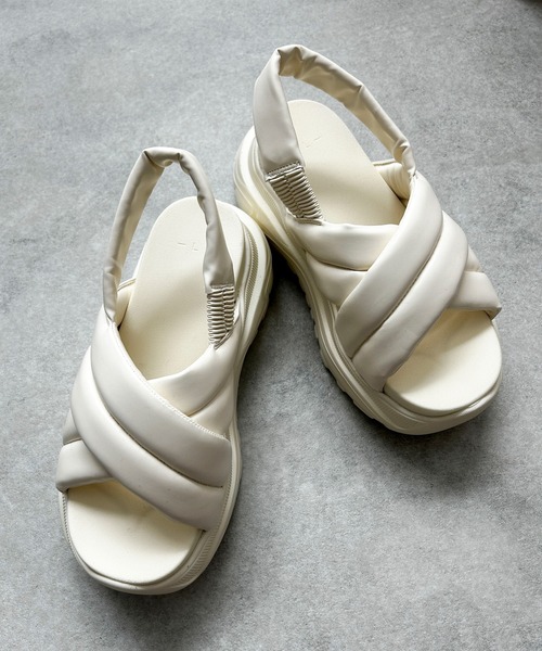 WEGO（ウィゴー）の「WEGO/パテッドクロス厚底サンダル（サンダル・レディース・ブラック/シルバー/オフホワイト・LARGE/MEDIUM）」の5枚目の写真